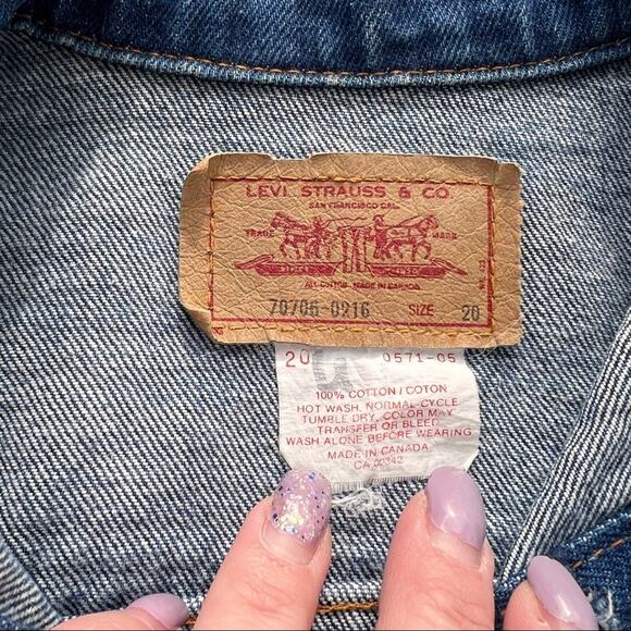 Vintage 80s Levis made in Canada red tab denim jean trucker jacket - Picture 3 of 6